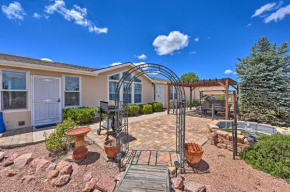 Charming Payson Home with Arizona Room and Grill!